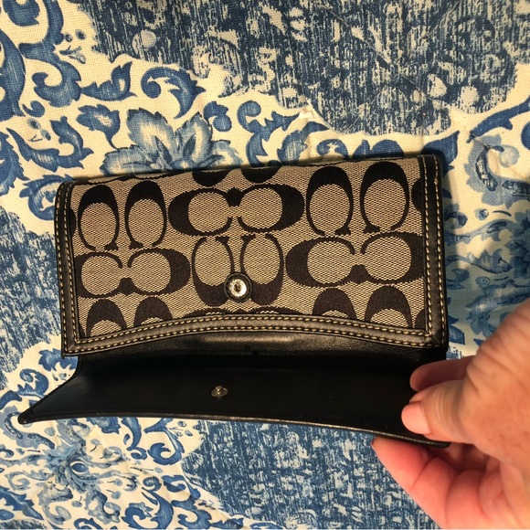 Black Coach Signature Wallet - Picture 3 of 8